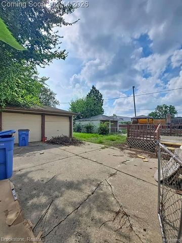 26165 Powers Avenue, Dearborn Heights, MI 48125