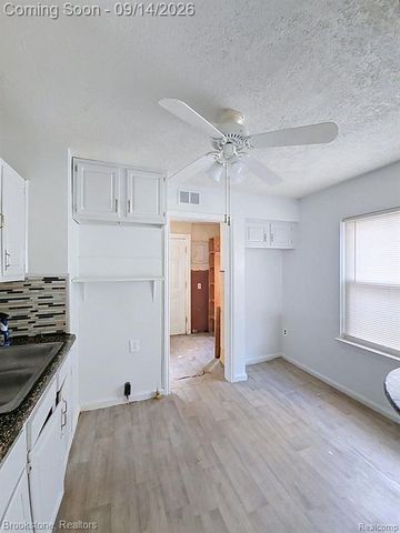 26165 Powers Avenue, Dearborn Heights, MI 48125