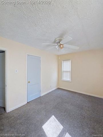 26165 Powers Avenue, Dearborn Heights, MI 48125
