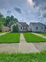 26165 Powers Avenue, Dearborn Heights, MI 48125