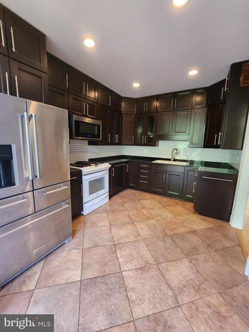 2831 THAXTON LN, Oakton, VA 22124