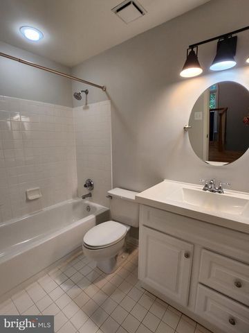2831 THAXTON LN, Oakton, VA 22124