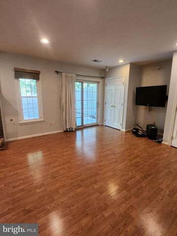 2831 THAXTON LN, Oakton, VA 22124