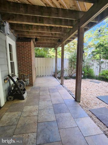 2831 THAXTON LN, Oakton, VA 22124