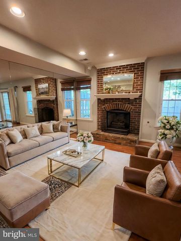 2831 THAXTON LN, Oakton, VA 22124