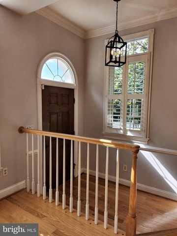 2831 THAXTON LN, Oakton, VA 22124