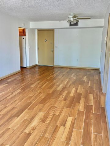 519 ALBEE FARM ROAD 303, Venice, FL 34285