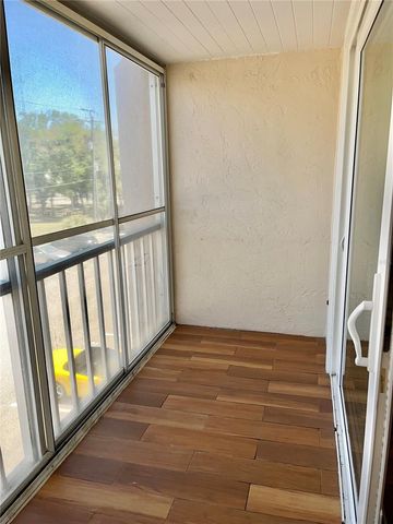 519 ALBEE FARM ROAD 303, Venice, FL 34285