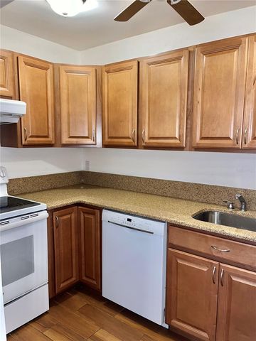 519 ALBEE FARM ROAD 303, Venice, FL 34285