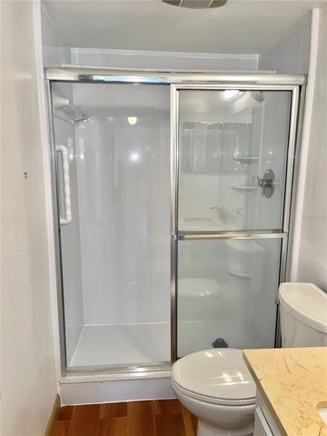 519 ALBEE FARM ROAD 303, Venice, FL 34285