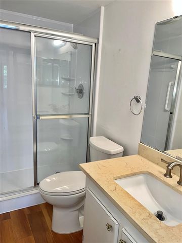 519 ALBEE FARM ROAD 303, Venice, FL 34285