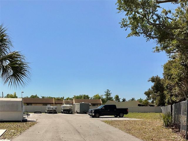 519 ALBEE FARM ROAD 303, Venice, FL 34285
