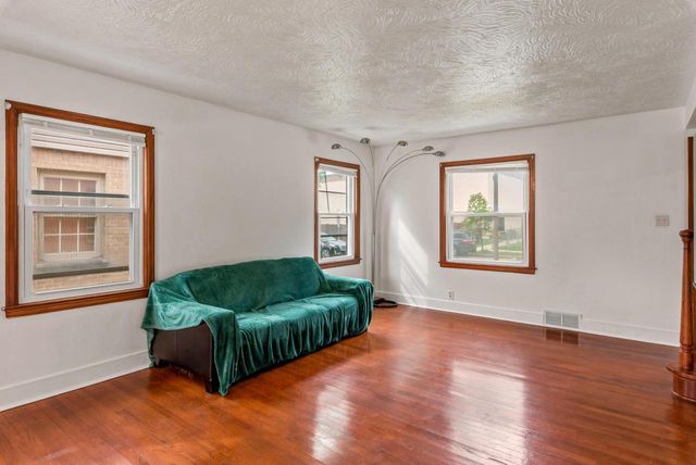 4530 N 42nd STREET, Milwaukee, WI 53209