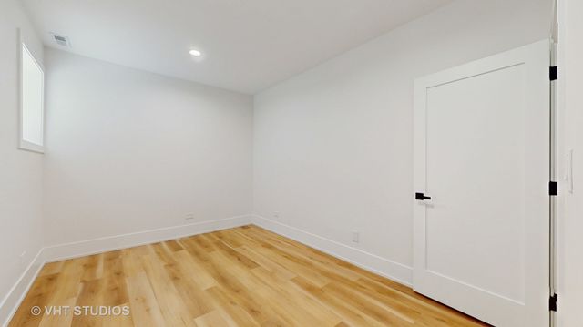 2846 N Sayre Avenue, Chicago, IL 60634