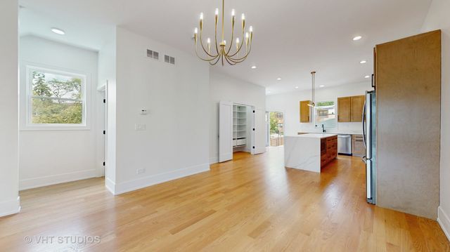 2846 N Sayre Avenue, Chicago, IL 60634