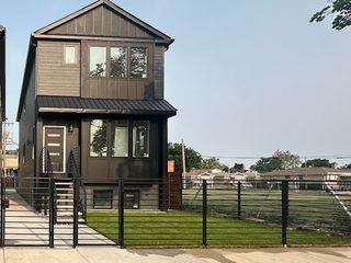 2846 N Sayre Avenue, Chicago, IL 60634