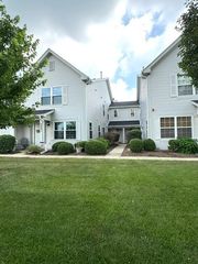 2479 Frost Drive, Aurora, IL 60504
