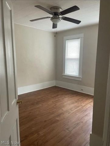 1457 Winchester Avenue, Lakewood, OH 44107