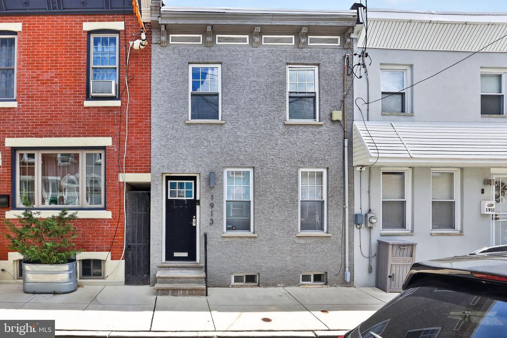 1913 N MUTTER ST, PHILADELPHIA, PA 19122 — photo 2