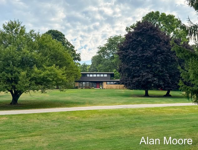 7878 Northland Drive Ne, Plainfield Twp, MI 49341