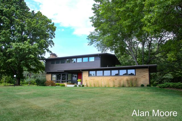 7878 Northland Drive Ne, Plainfield Twp, MI 49341