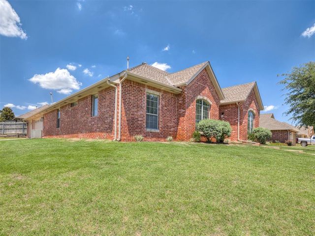 2117 Cedar Pointe Circle, Edmond, OK 73003