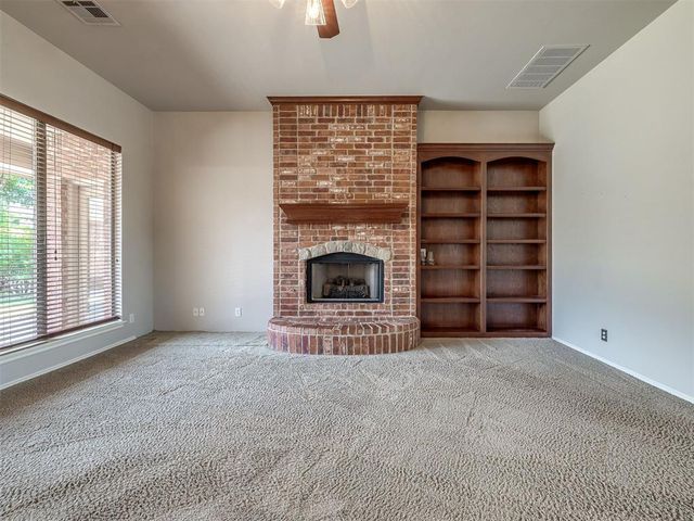 2117 Cedar Pointe Circle, Edmond, OK 73003
