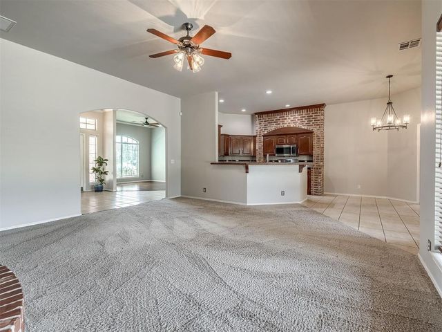 2117 Cedar Pointe Circle, Edmond, OK 73003