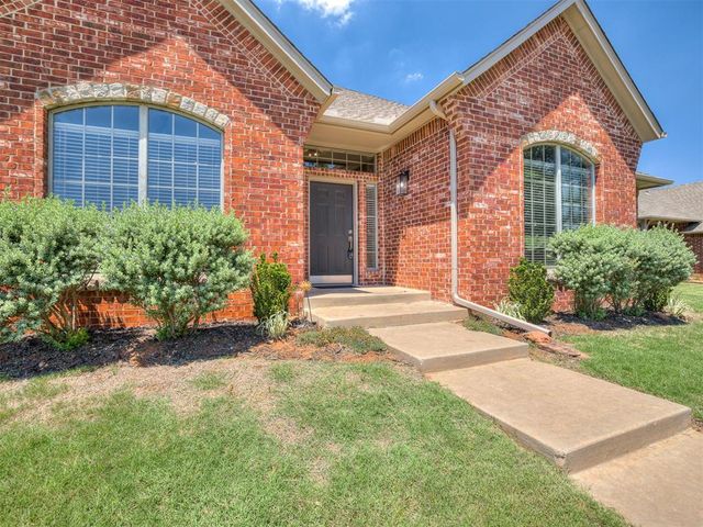 2117 Cedar Pointe Circle, Edmond, OK 73003