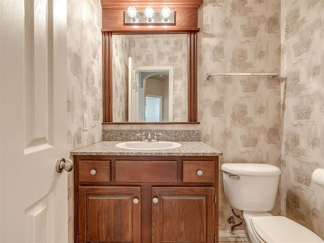 2117 Cedar Pointe Circle, Edmond, OK 73003