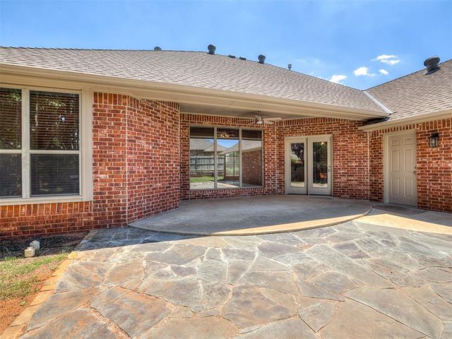 2117 Cedar Pointe Circle, Edmond, OK 73003