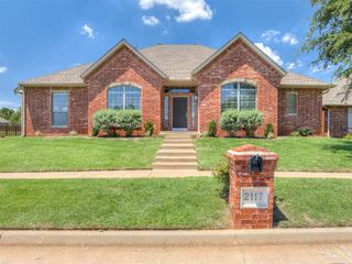 2117 Cedar Pointe Circle, Edmond, OK 73003