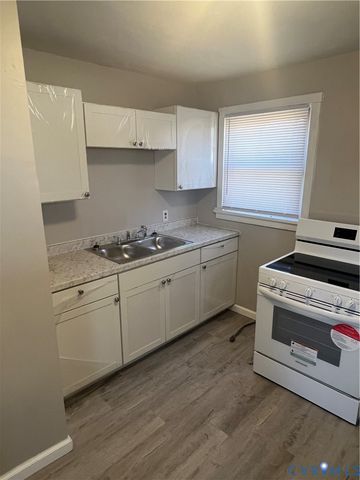 610 Queen Anne Dr, Richmond, VA 23224