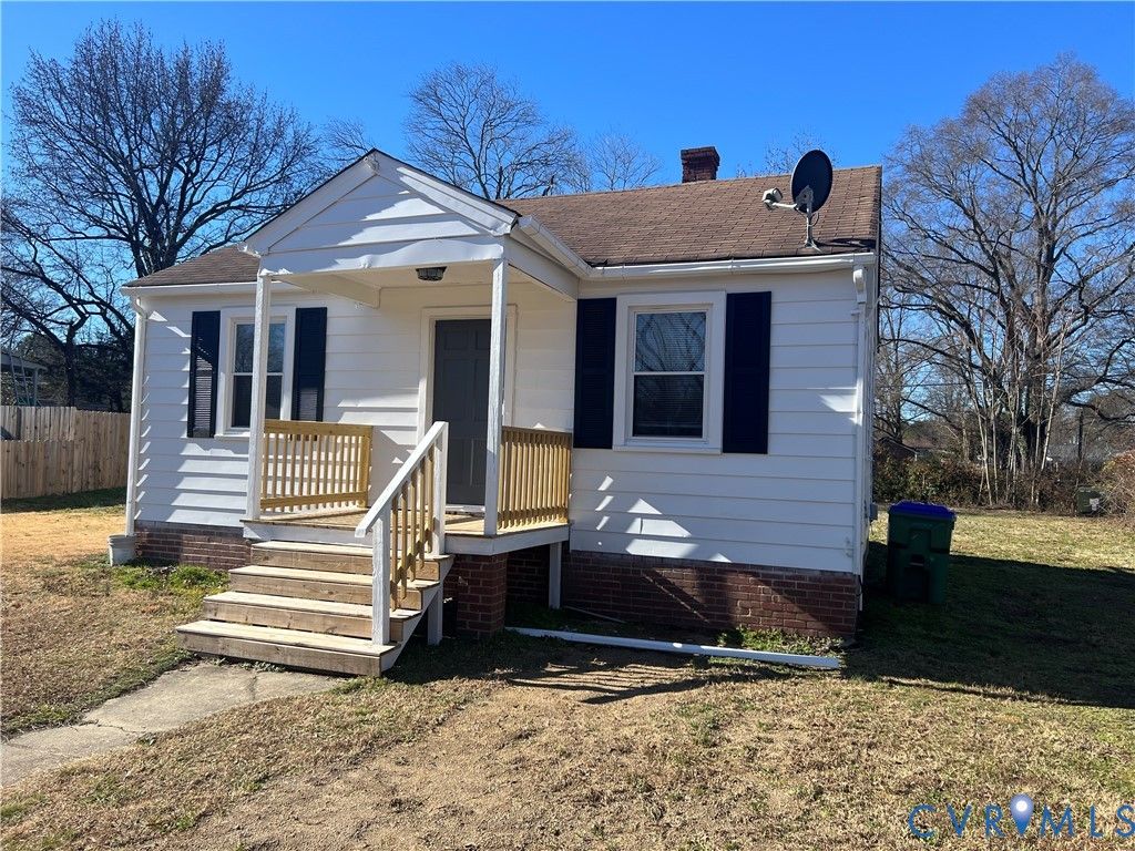 610 Queen Anne Dr, Richmond, VA 23224