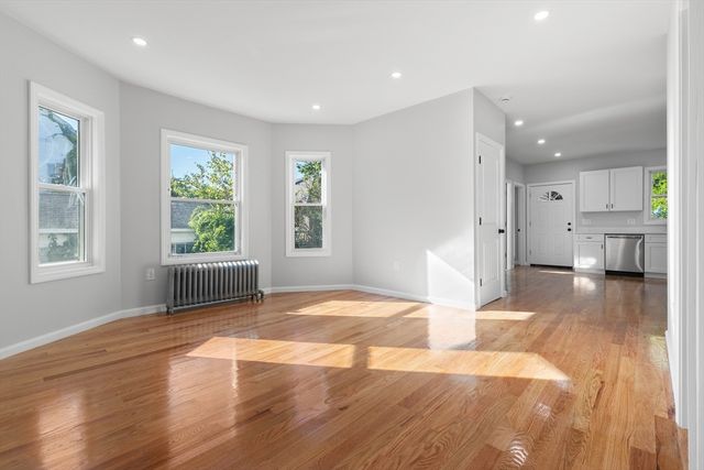 68 Middlebury, Lawrence, MA 01841