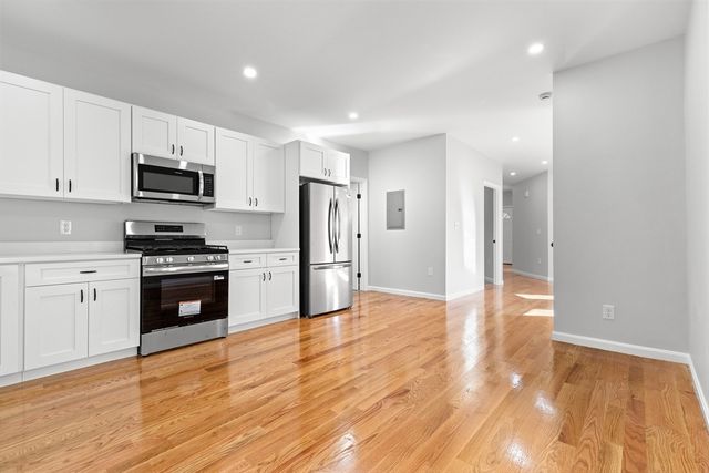 68 Middlebury, Lawrence, MA 01841