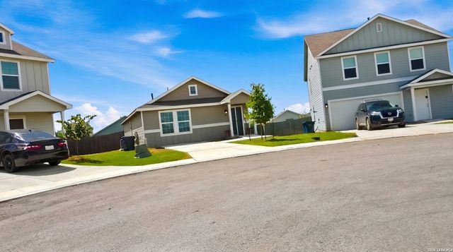 926 Manero Pass, San Antonio, TX 78221