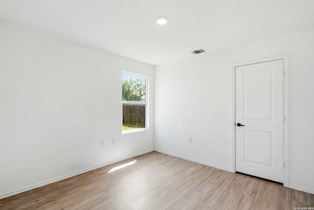926 Manero Pass, San Antonio, TX 78221