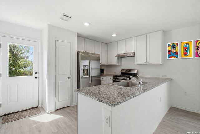 926 Manero Pass, San Antonio, TX 78221