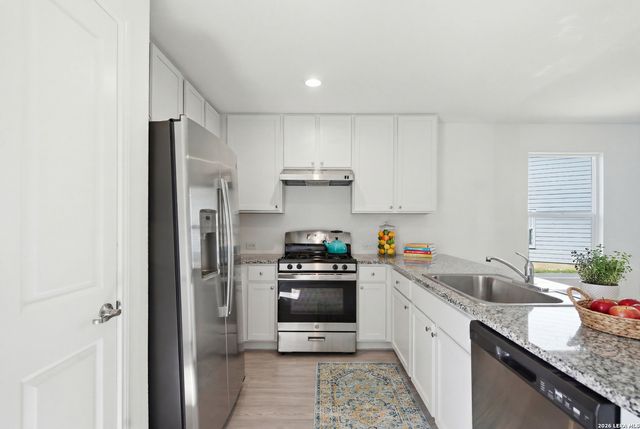 926 Manero Pass, San Antonio, TX 78221