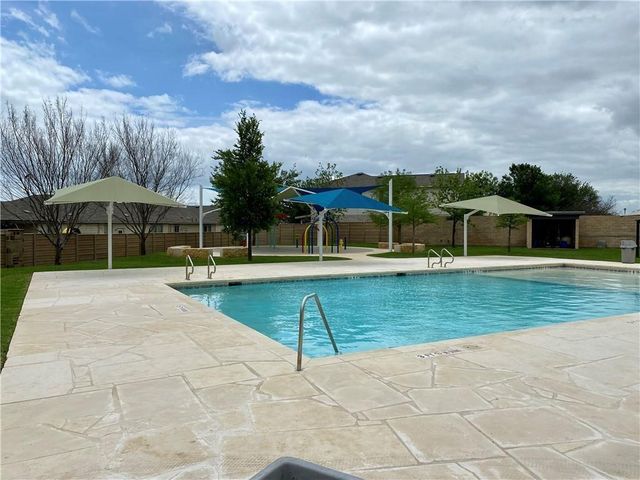 412 Ibis Falls LOOP, Jarrell, TX 76537