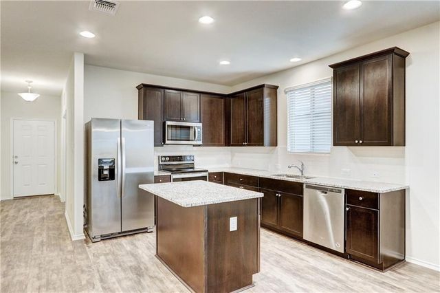 412 Ibis Falls LOOP, Jarrell, TX 76537