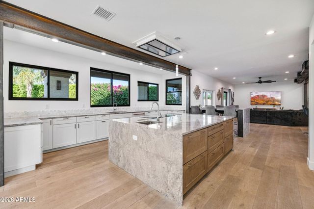 8749 E SAN FELIPE Drive, Scottsdale, AZ 85258