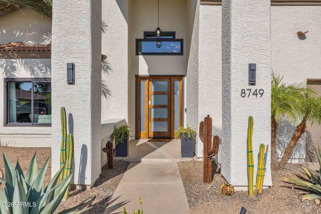 8749 E SAN FELIPE Drive, Scottsdale, AZ 85258