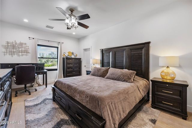 8749 E SAN FELIPE Drive, Scottsdale, AZ 85258