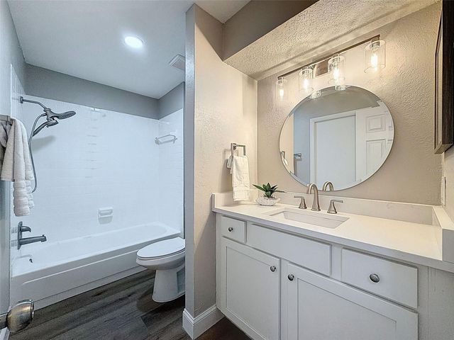 8430 144TH LANE, Seminole, FL 33776