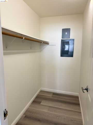 801 Franklin St 205, Oakland, CA 94607