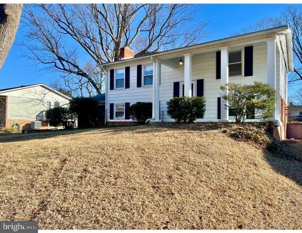 Image 1 of property listing at 130 BRENT RD, Arnold, MD 21012