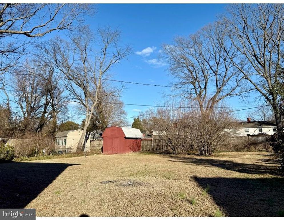 Image 8 of property listing at 130 BRENT RD, Arnold, MD 21012