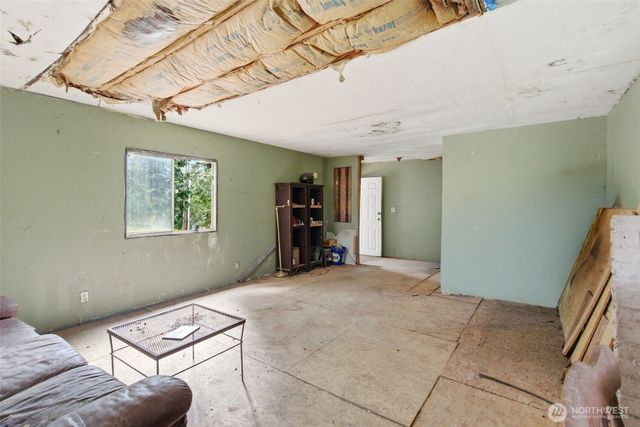 180 E Hillcrest Drive, Shelton, WA 98584
